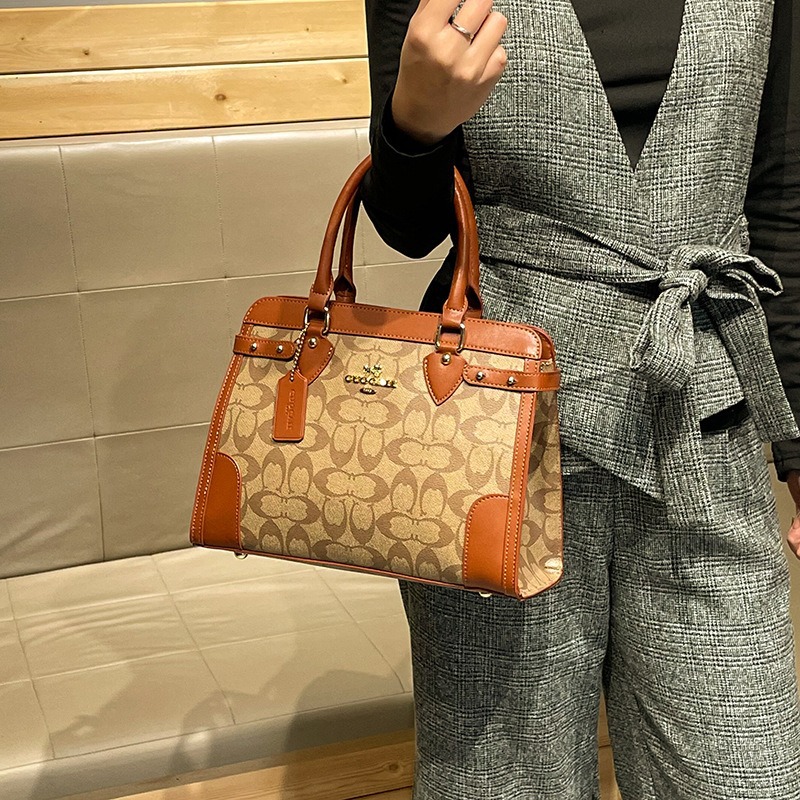 Classic Elegant Crossbody Bag  - Women Bags Premium Brands 评论和价格